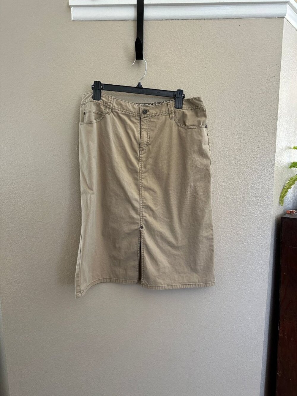 Eddie Bauer Womens Khaki Skirt 14 Mid Length Cotton Spandex Blend Straight